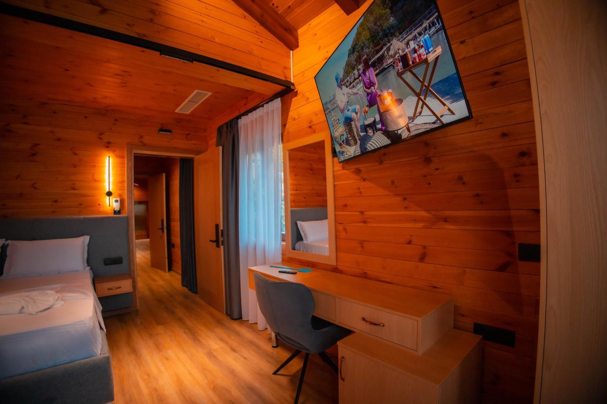 Shpija E Gjyshit Hotel 3*