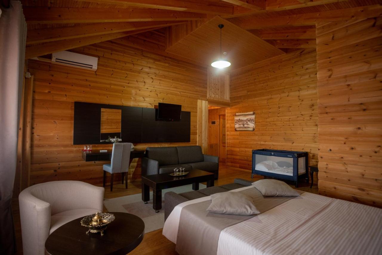 Hotel Shpija E Gjyshit 3*
