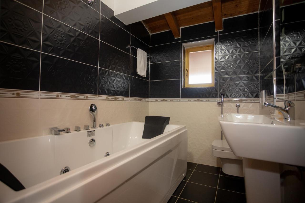 Hotel Shpija E Gjyshit 3*