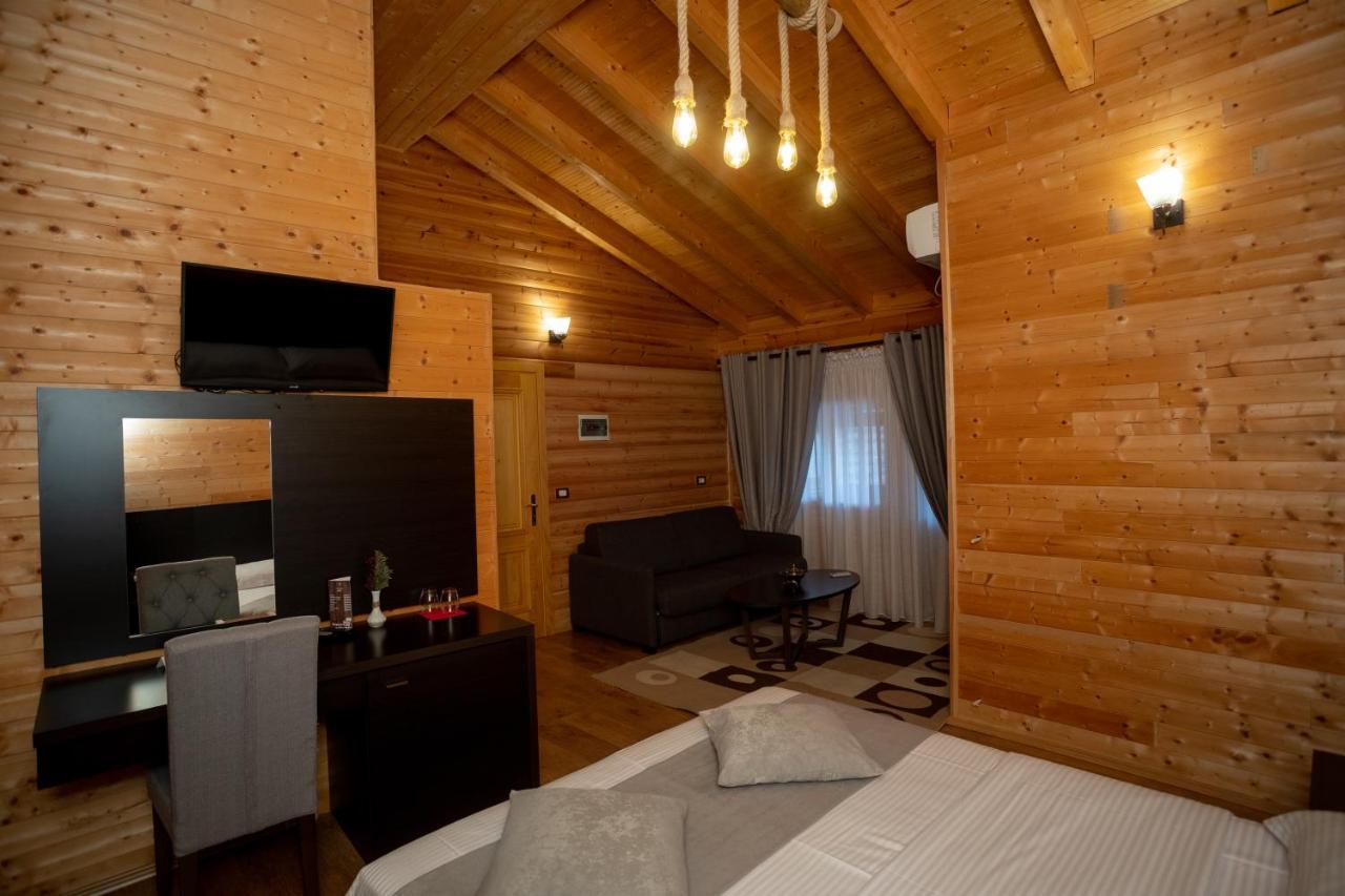 Shpija E Gjyshit Hotel 3*