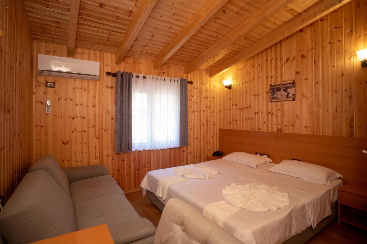 Shpija E Gjyshit Hotel