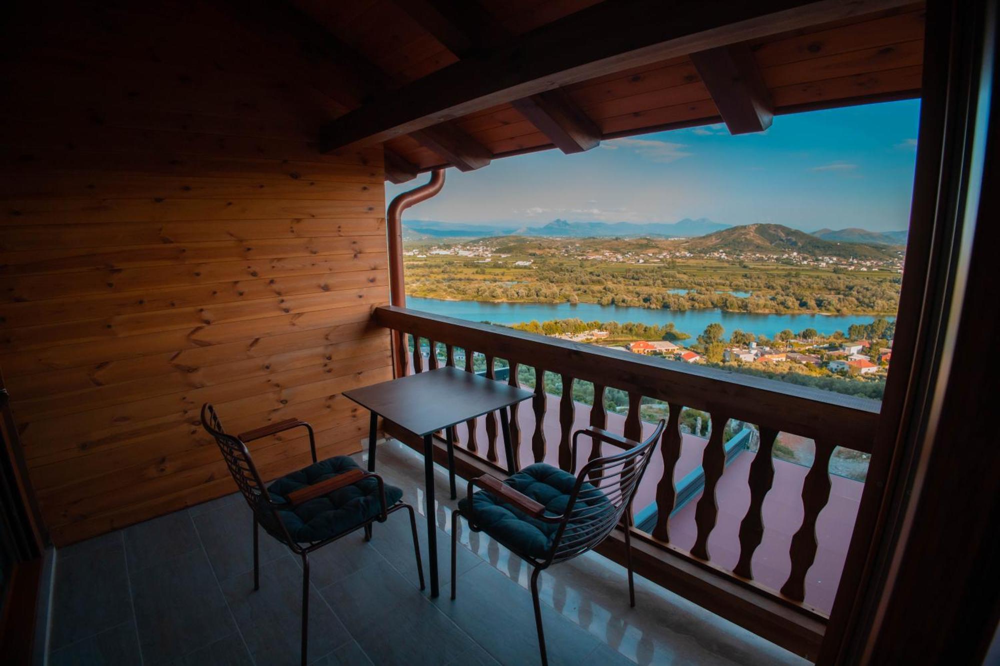 Hotel Shpija E Gjyshit 3*