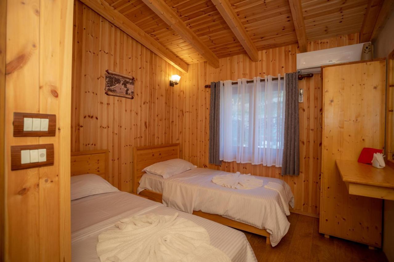 Shpija E Gjyshit 3*